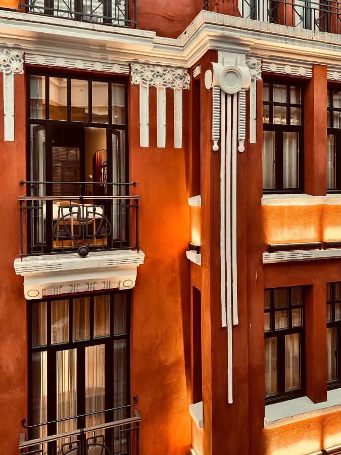 Ruz Hotels Istanbulská provincie Exteriér fotografie The windows of the hotel