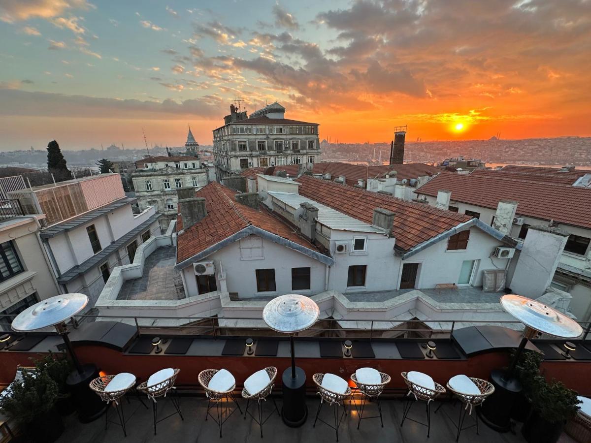 Ruz Hotels Istanbulská provincie Exteriér fotografie Sunset at the hotel