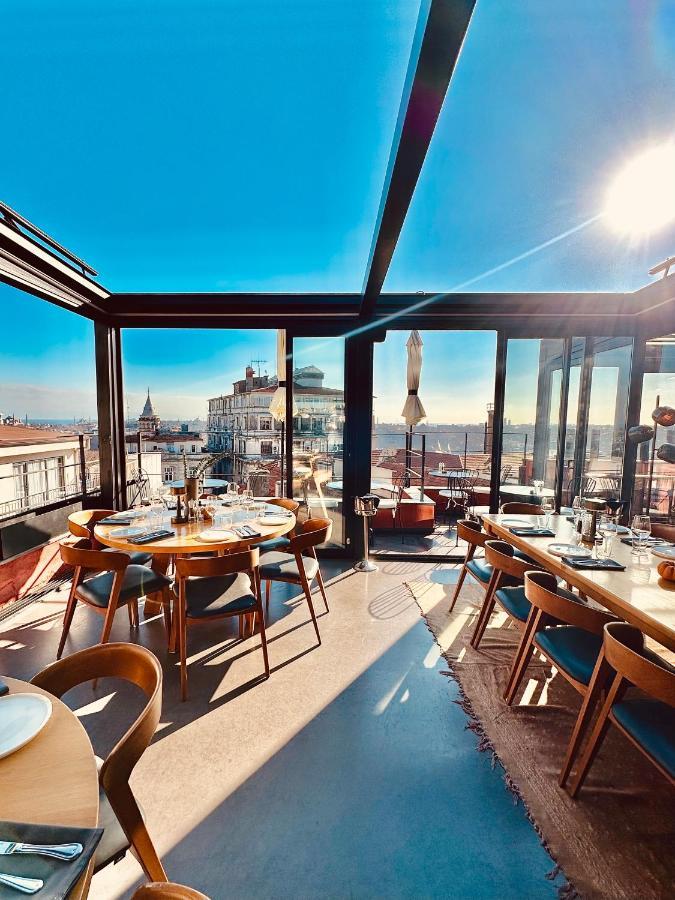 Ruz Hotels Istanbulská provincie Exteriér fotografie The Sky Bar