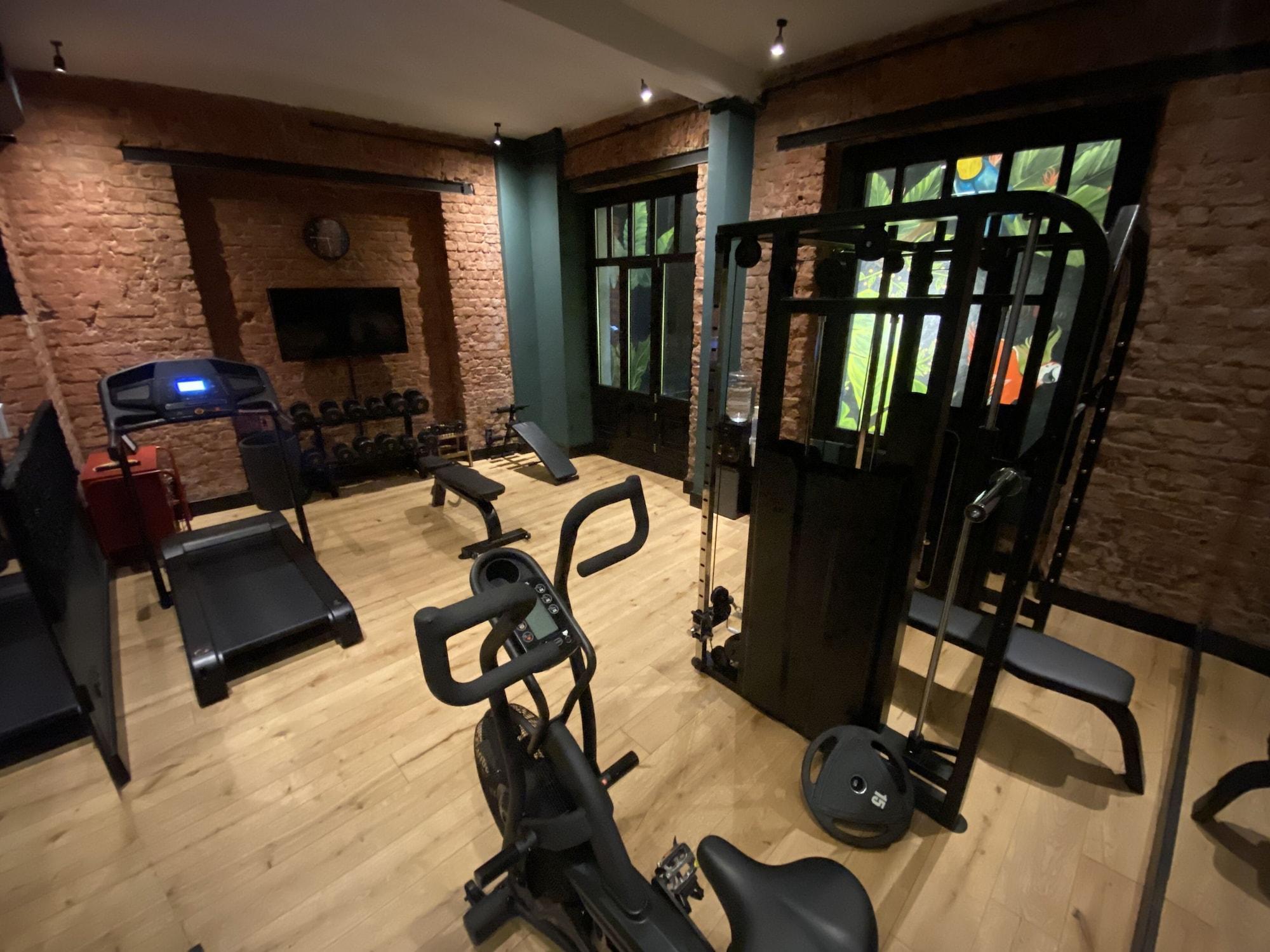 Ruz Hotels Istanbulská provincie Exteriér fotografie The gym at the hotel